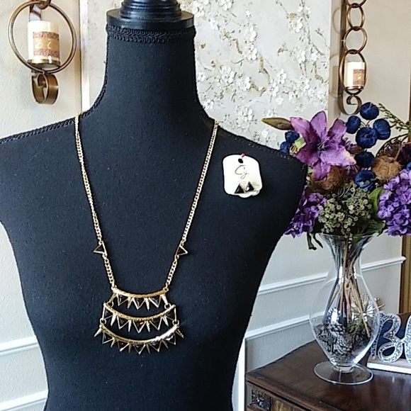 NWT Black And Gold Stament Necklace And Earrings Studs Jewelry Set. - Picture 3 of 17